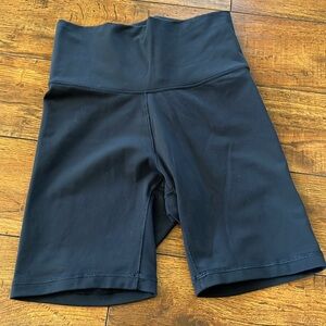 Dalia Navy Short